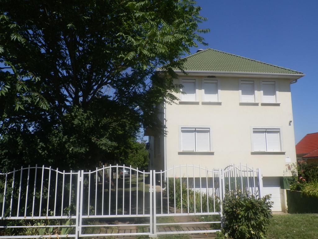 Aquaparti Apartmanok Hajduszoboszlo Exterior photo