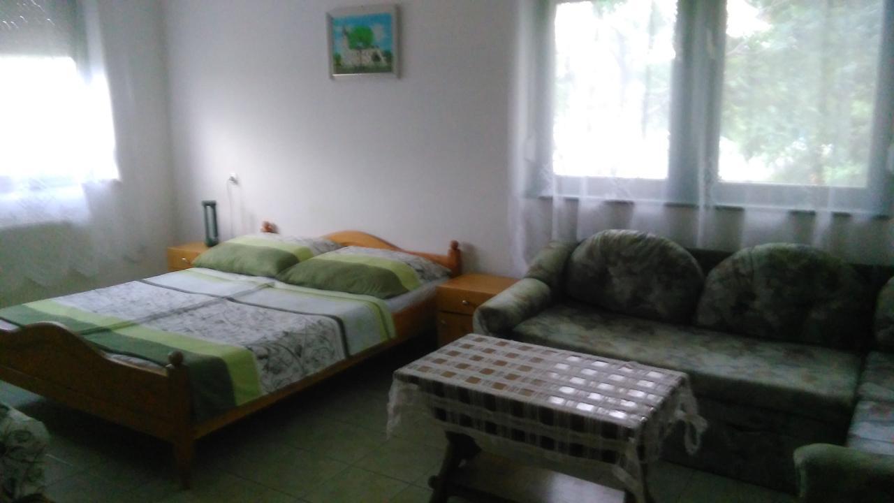 Aquaparti Apartmanok Hajduszoboszlo Exterior photo